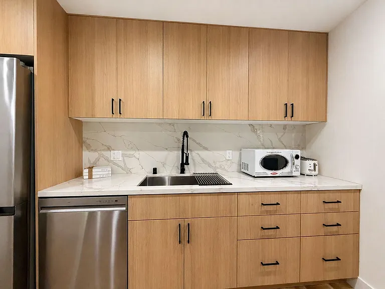 2822 1/2 Waverly Dr — Photo 6