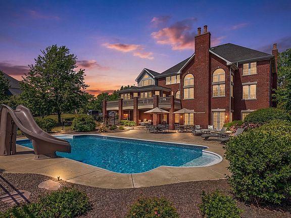 2nd image of 10825 Green Manor Ct