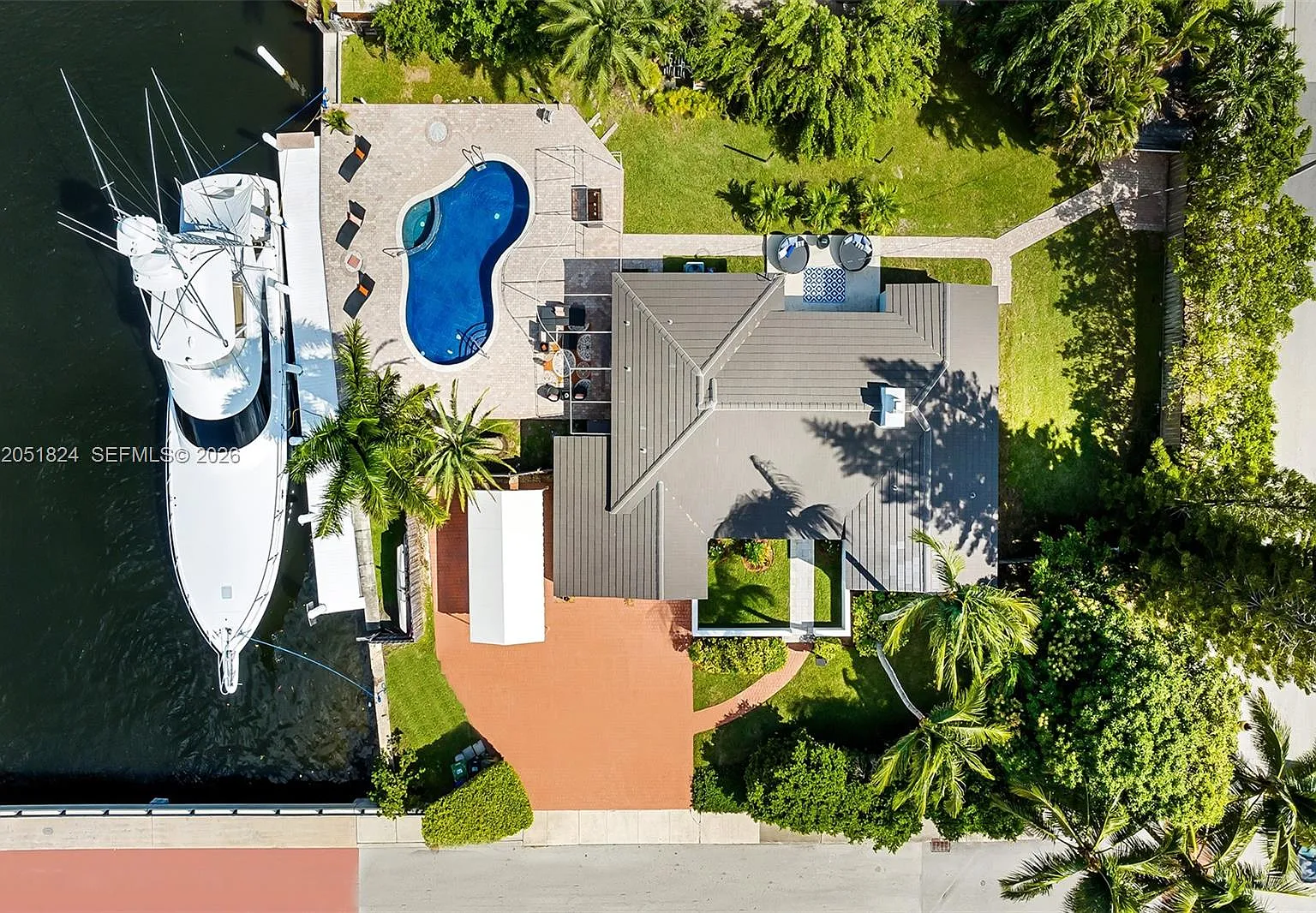 Lauderdale Shores Corr Pl — Photo 2