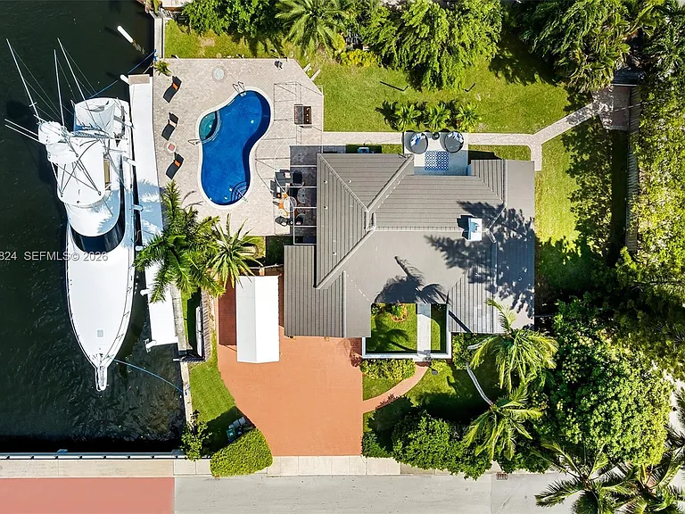 2301 E Las Olas Blvd — Photo 4