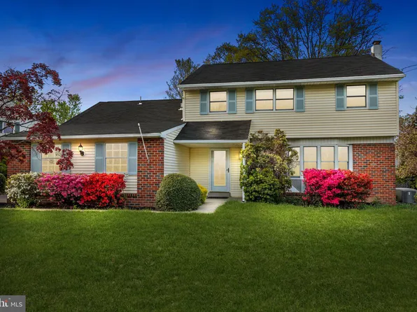 220 Mimosa Ln, Hatboro, PA 19040