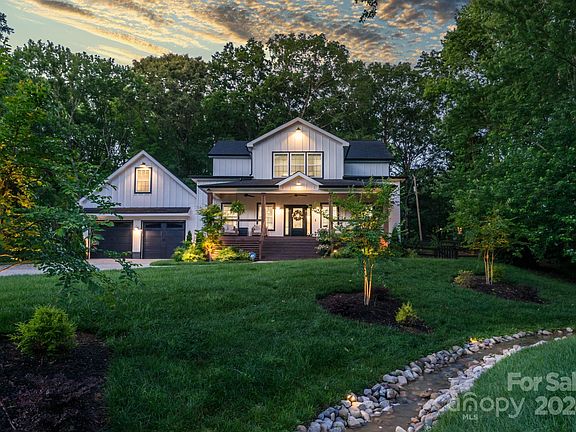 5th image of 408 Arbor Dr