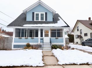 1611 70th St, Kenosha, WI 53143