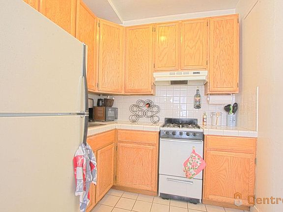 4th image of 1415 Franklin St #37A