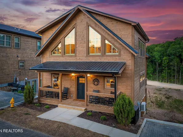 519 Warbonnet Way, Pigeon Forge, TN 37863