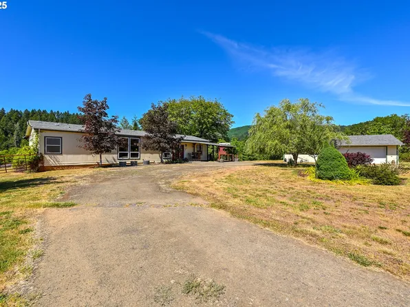 982 Reston Rd, Roseburg, OR 97471