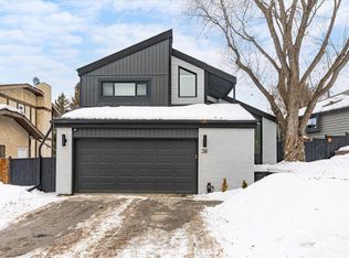 38 Woodcrest Ave, Saint Albert, AB T8N3H5