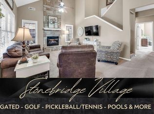 31 Birdie Ln APT 4, Reeds Spring, MO 65737