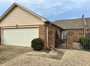 209 S Stonebridge Cv, West Memphis, AR 72301