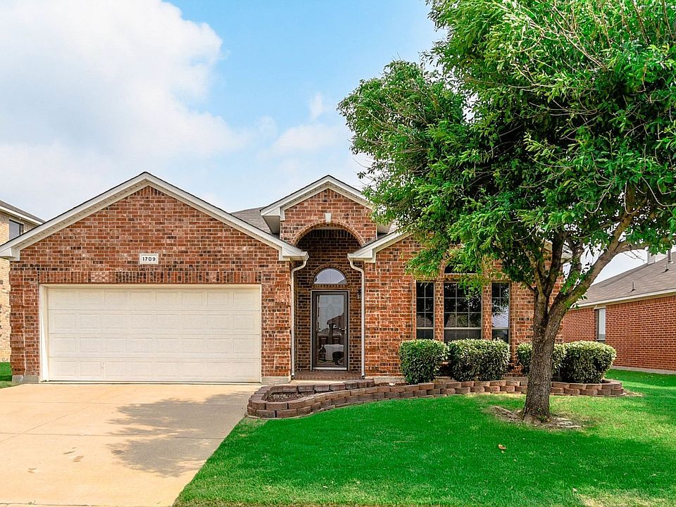 1st image of 1709 Wild Deer Way