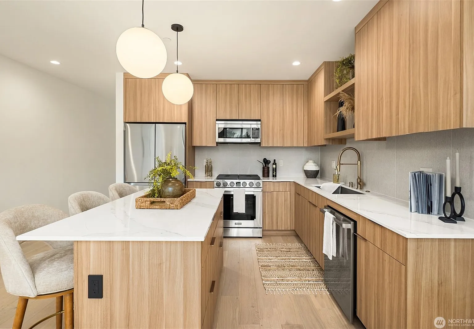 2 bed, 1446 sqft, $4,500 — Photo 4