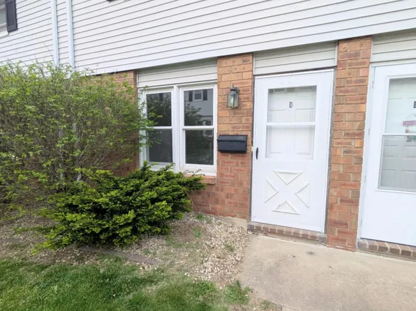 1914 Canterbury Dr APT D, Washington, IL 61571
