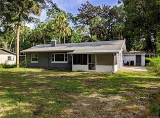 5604 Riverside Dr, Yankeetown, FL 34498