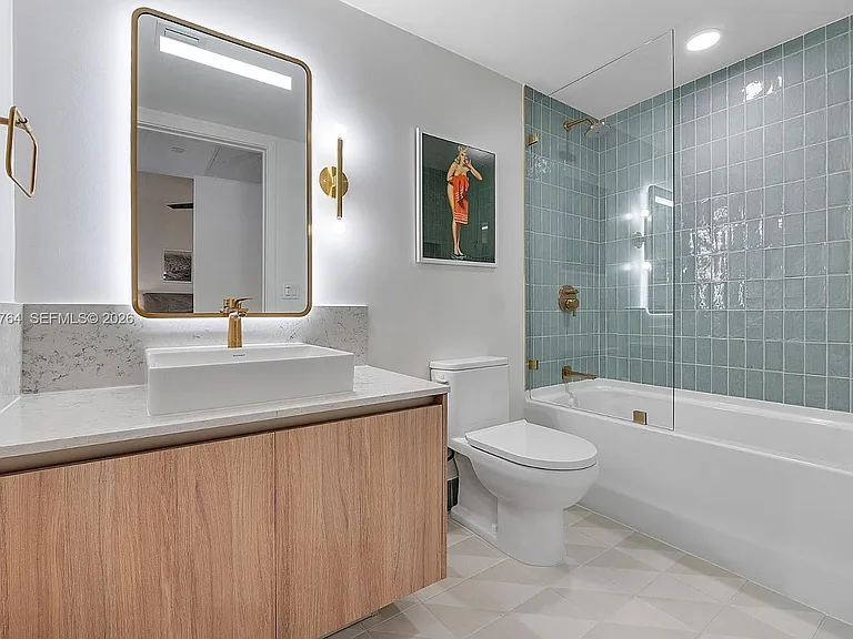 159 NE 6th St #2903 — Photo 7
