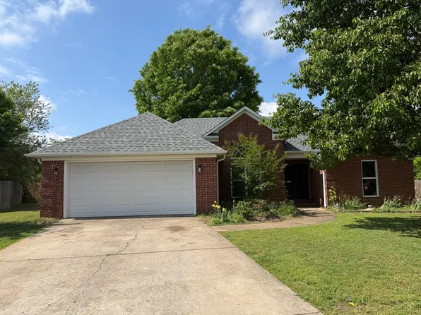 36 Brushfield Ln, Jackson, TN 38305