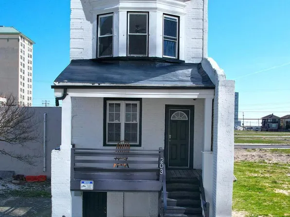 203 S Metropolitan Ave, Atlantic City, NJ 08401