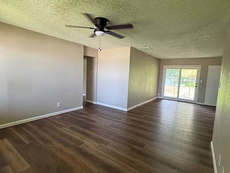 7308 Jenny Lind Rd — Photo 1