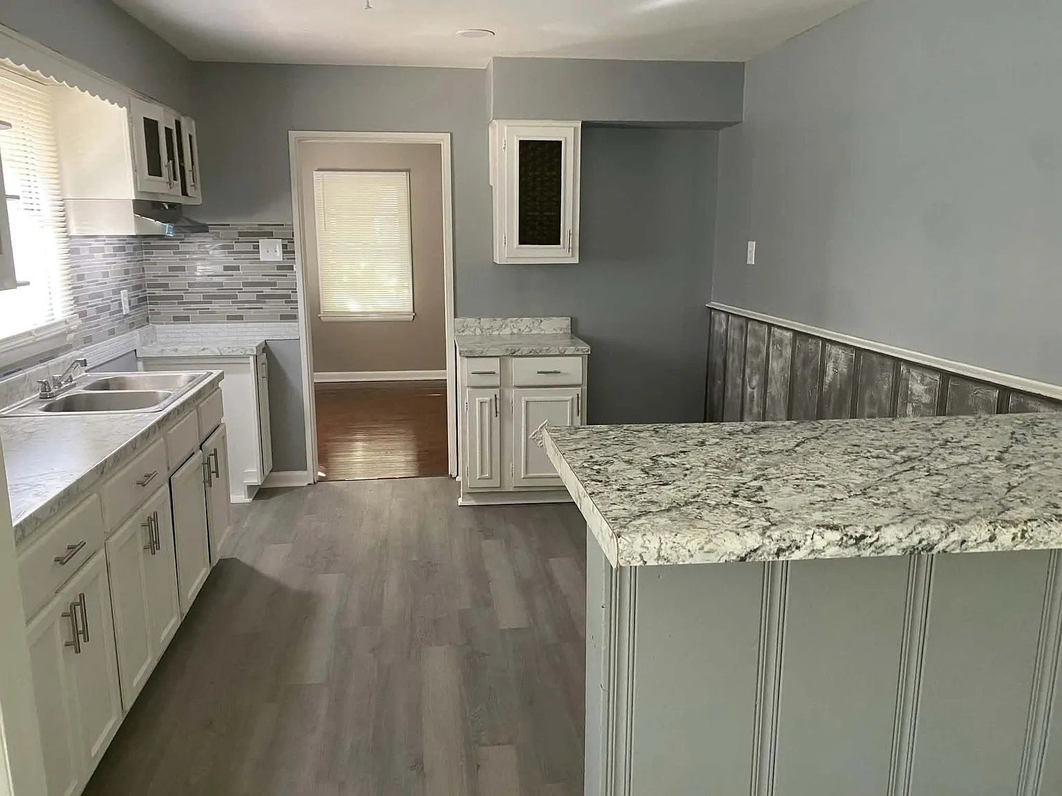 4 bed, 1412 sqft, $1,700 — Photo 2