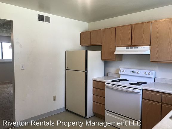 5th image of 823 Mary Anne Dr #823