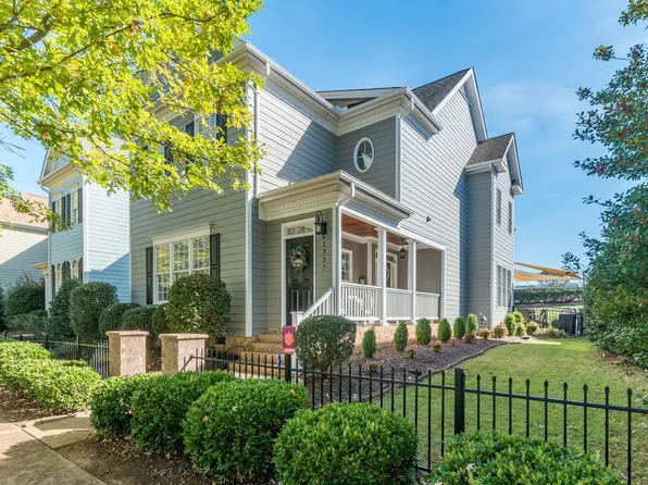 1337 Ileagnes Rd, Raleigh, NC 27603