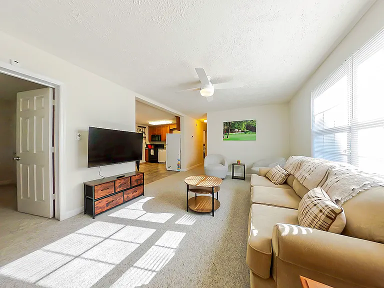 132 Charleston Row Blvd — Photo 4