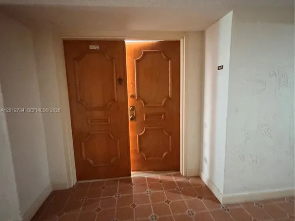 1300 SW 122nd Ave APT 107-2, Miami, FL 33184
