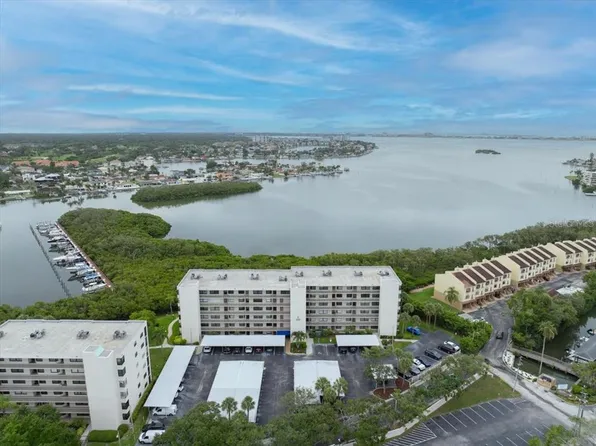 1332 Pasadena Ave S APT 102, South Pasadena, FL 33707