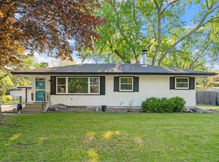 2934 Galtier St, Roseville, MN 55113