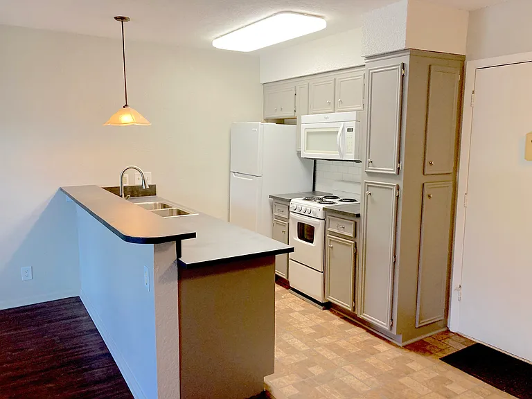 910 Duncan Ln #2 — Photo 4