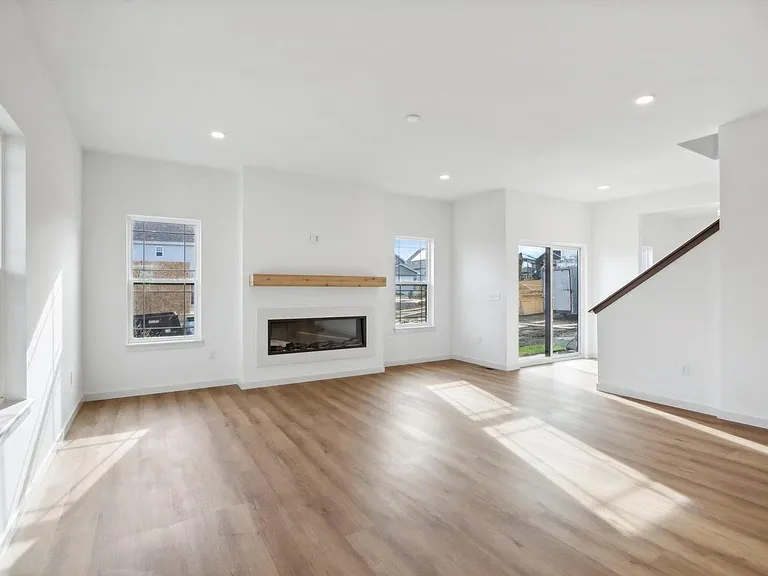 4825 Lacy Rd — Photo 4