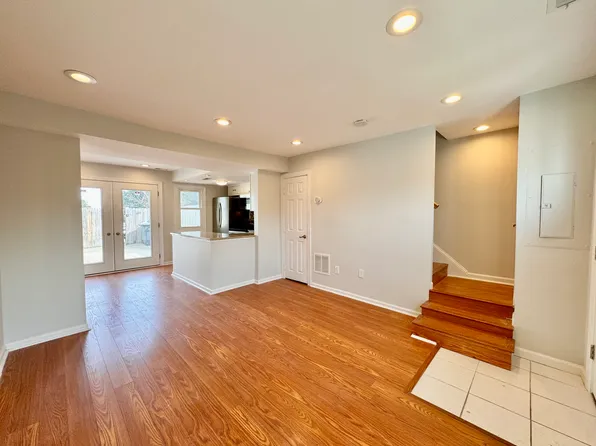 1151 Summit St NE, Washington, DC 20002