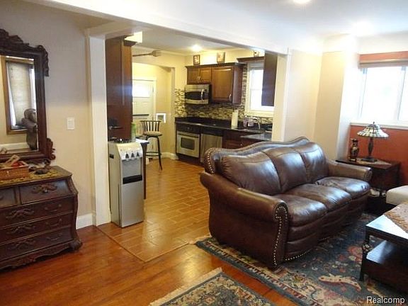 5th image of 6775 Amboy St