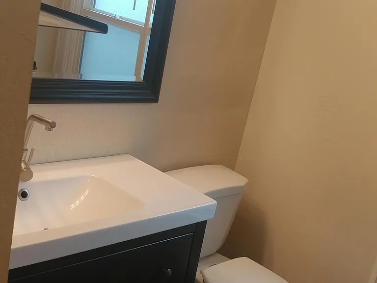 7 Saint Helens Ave #4 — Photo 5