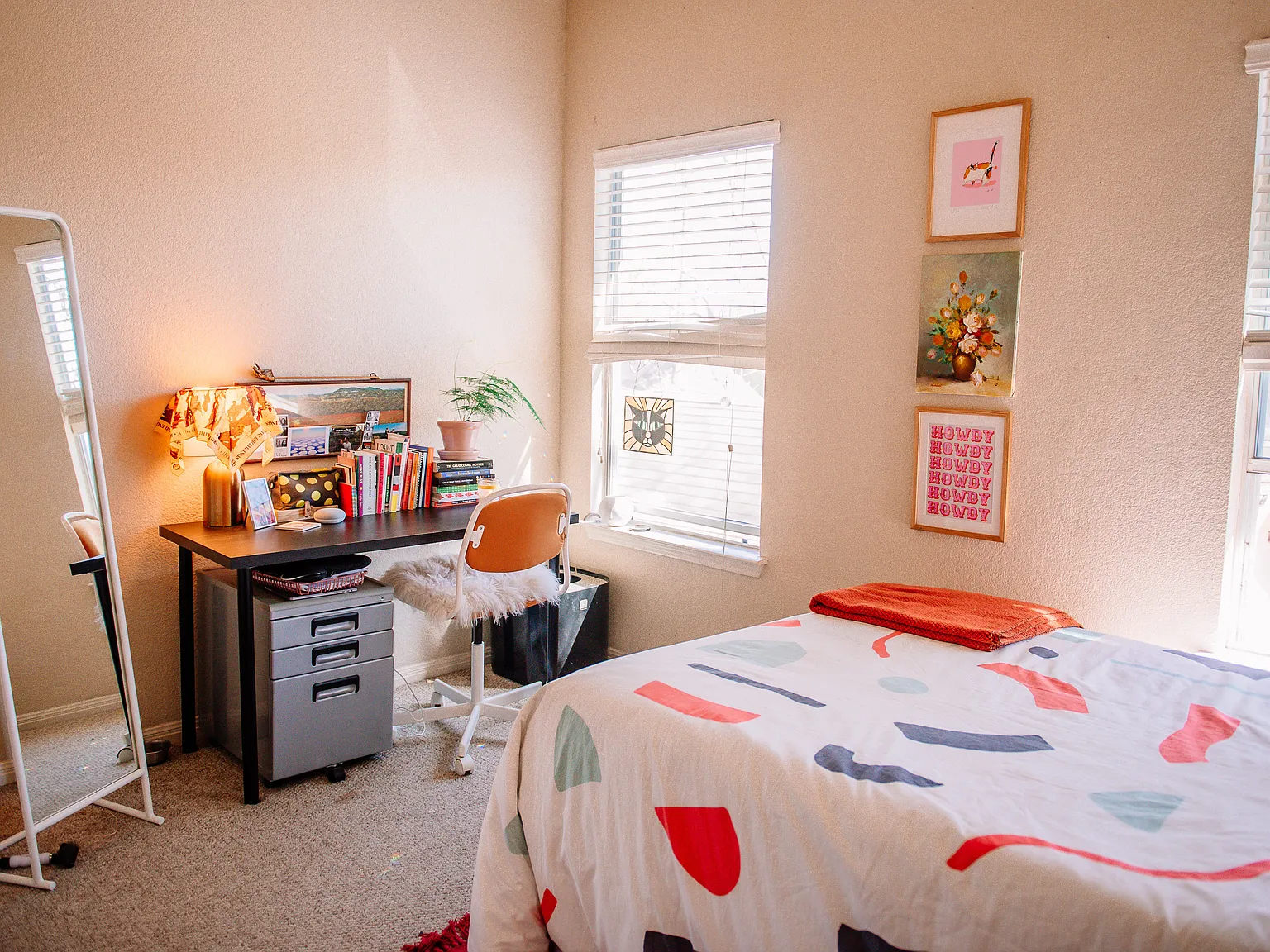 4 bed, 2.5 bath, 1570 sqft, $750 — Photo 2