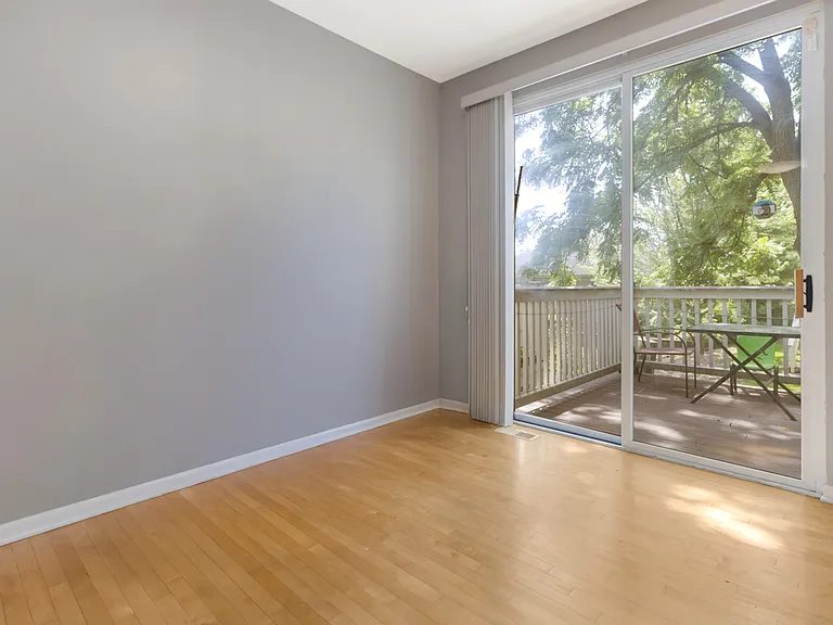 460 Vaughn Cir — Photo 6