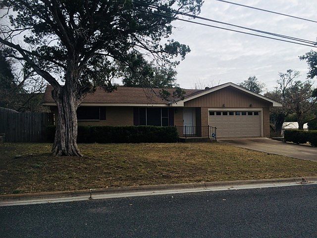 1st image of 1204 Donna Kay Dr
