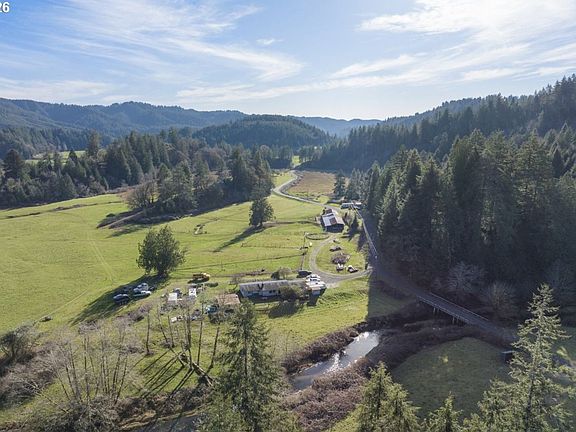 4th image of 89009 Condon Creek Rd