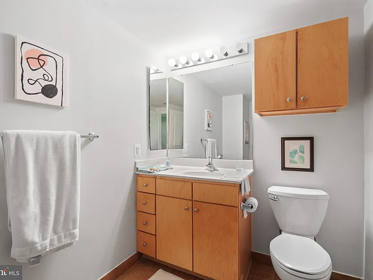 616 E St NW #304 — Photo 13