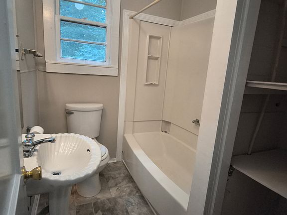5th image of 906 57th Ave E