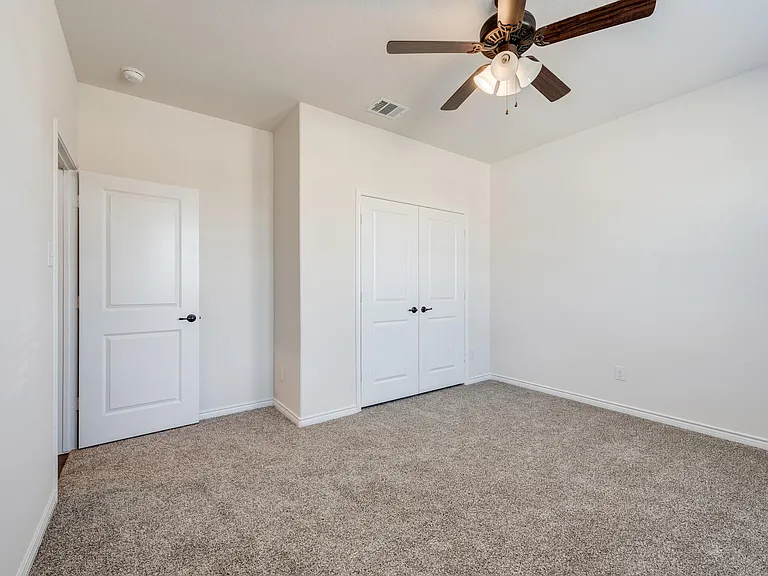 3127 Maverick Dr — Photo 4