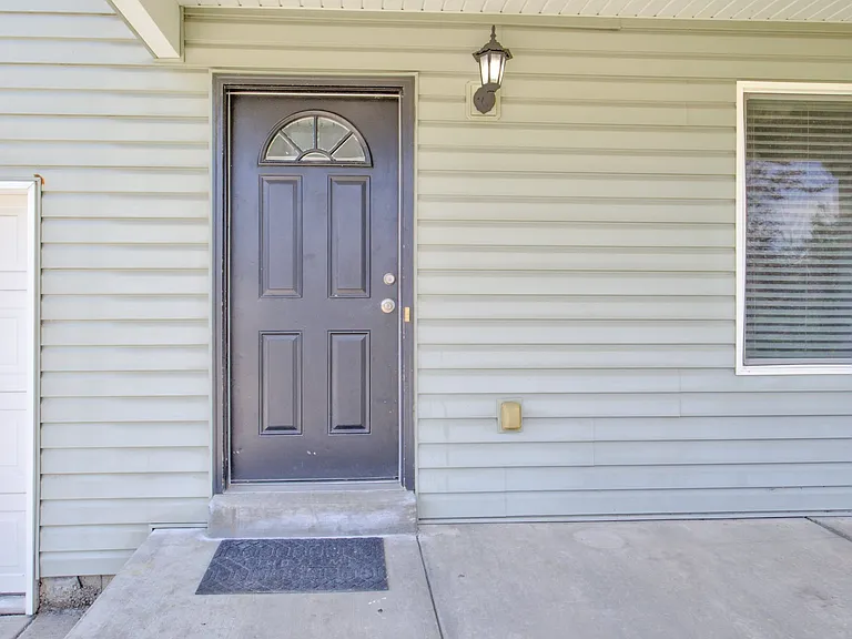 1153 W 400 S — Photo 9