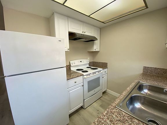 4th image of 4511 Cherokee Ave APT 4