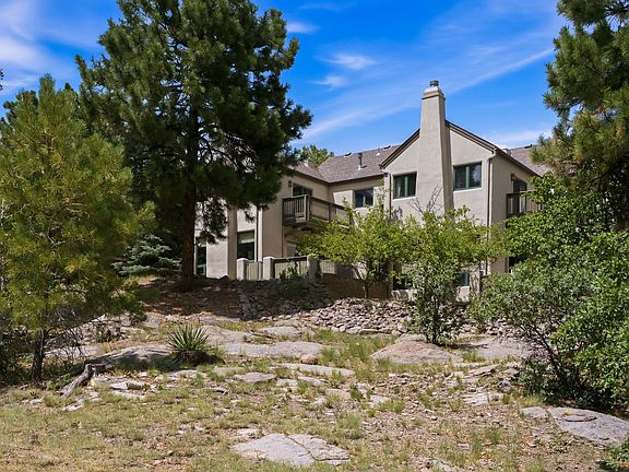 2nd image of 5075 Carriage House Dr