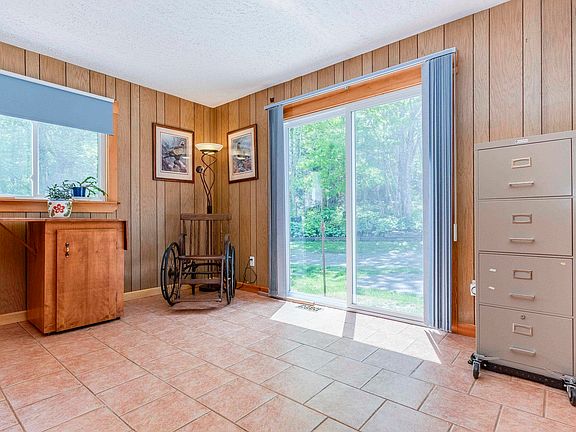 5th image of 4784 Aylesford Rd