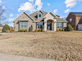 287 Angel Falls Ln, Springdale, AR 72762