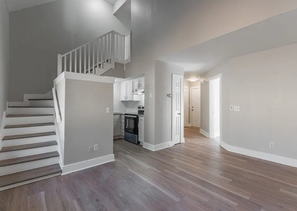 221 Skyland Dr