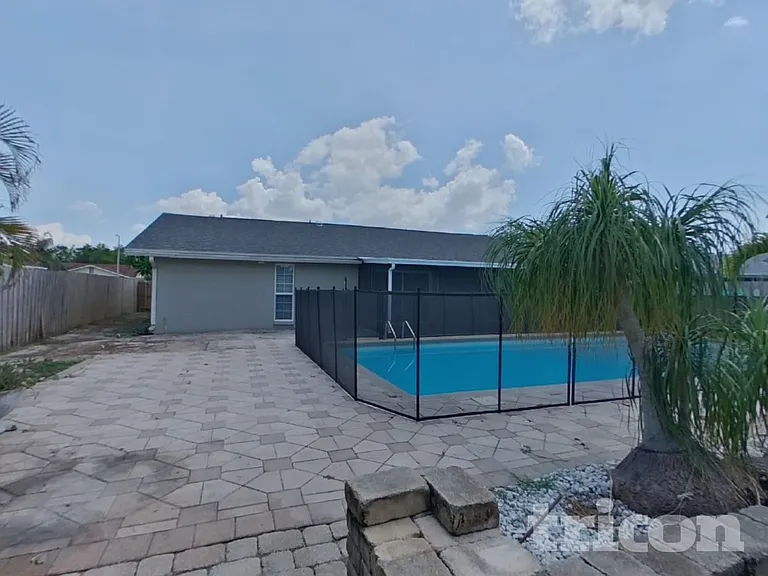 2376 Millwood Ln — Photo 8