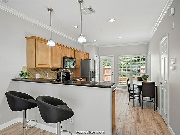 5th image of 305 Holleman Dr E APT 805