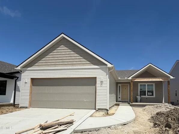 5037 Easton Dr, Oregon, OH 43616