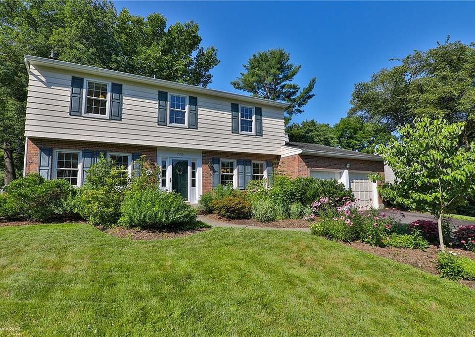 1st image of 730 Pine Top Dr